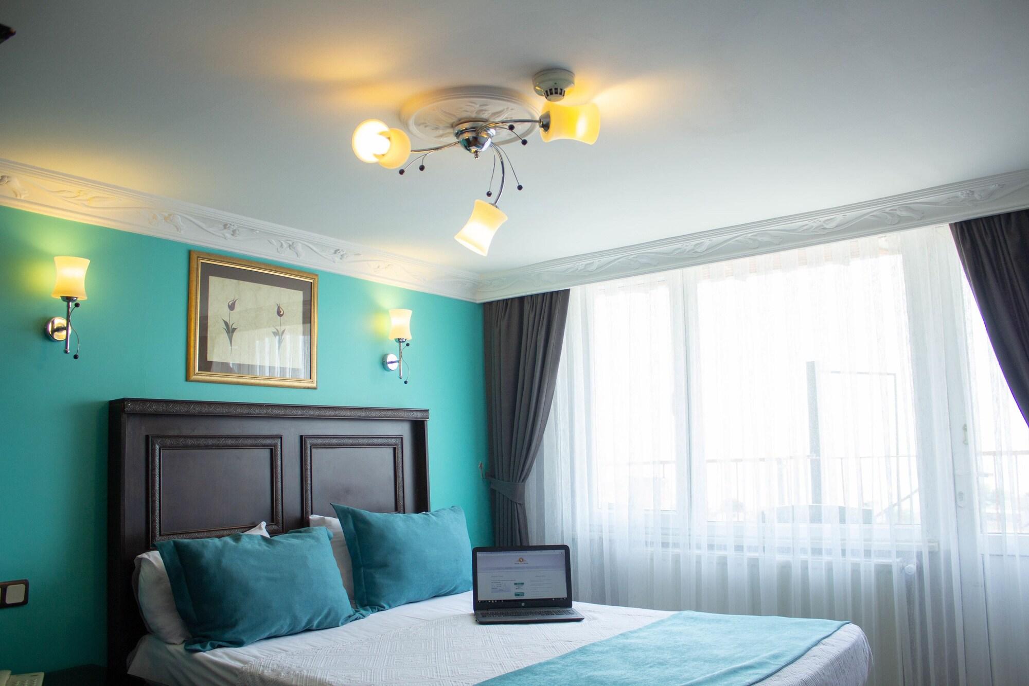 Tulip House Готель 3*