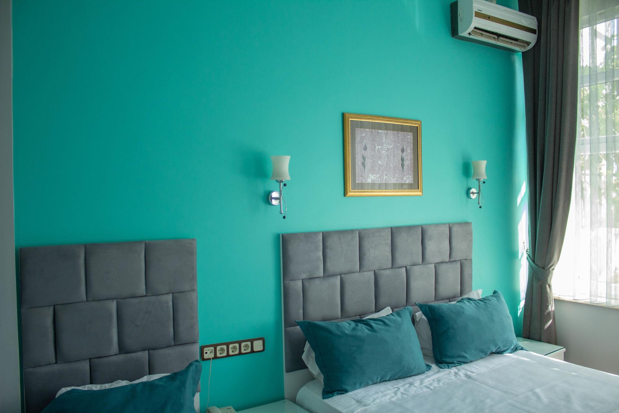 Tulip House Готель 3*