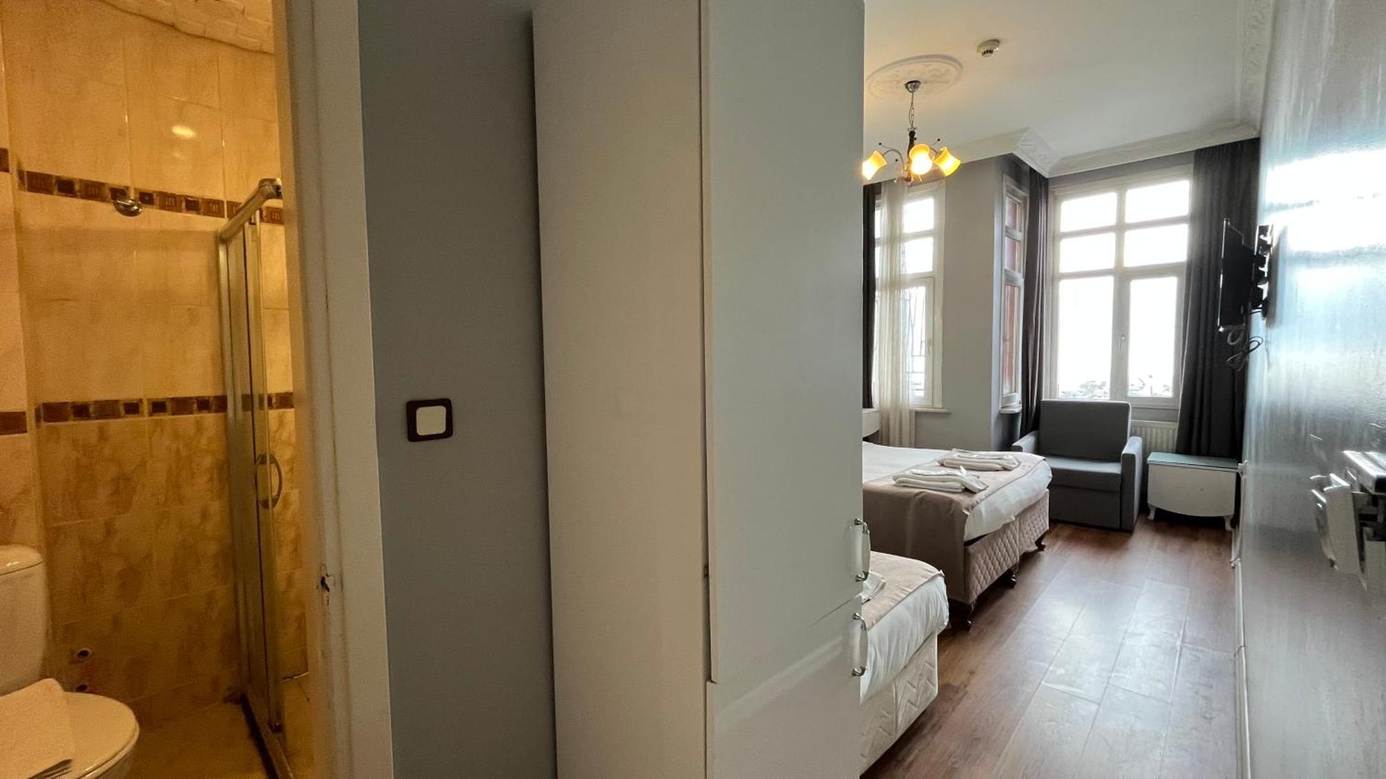 Tulip House Готель